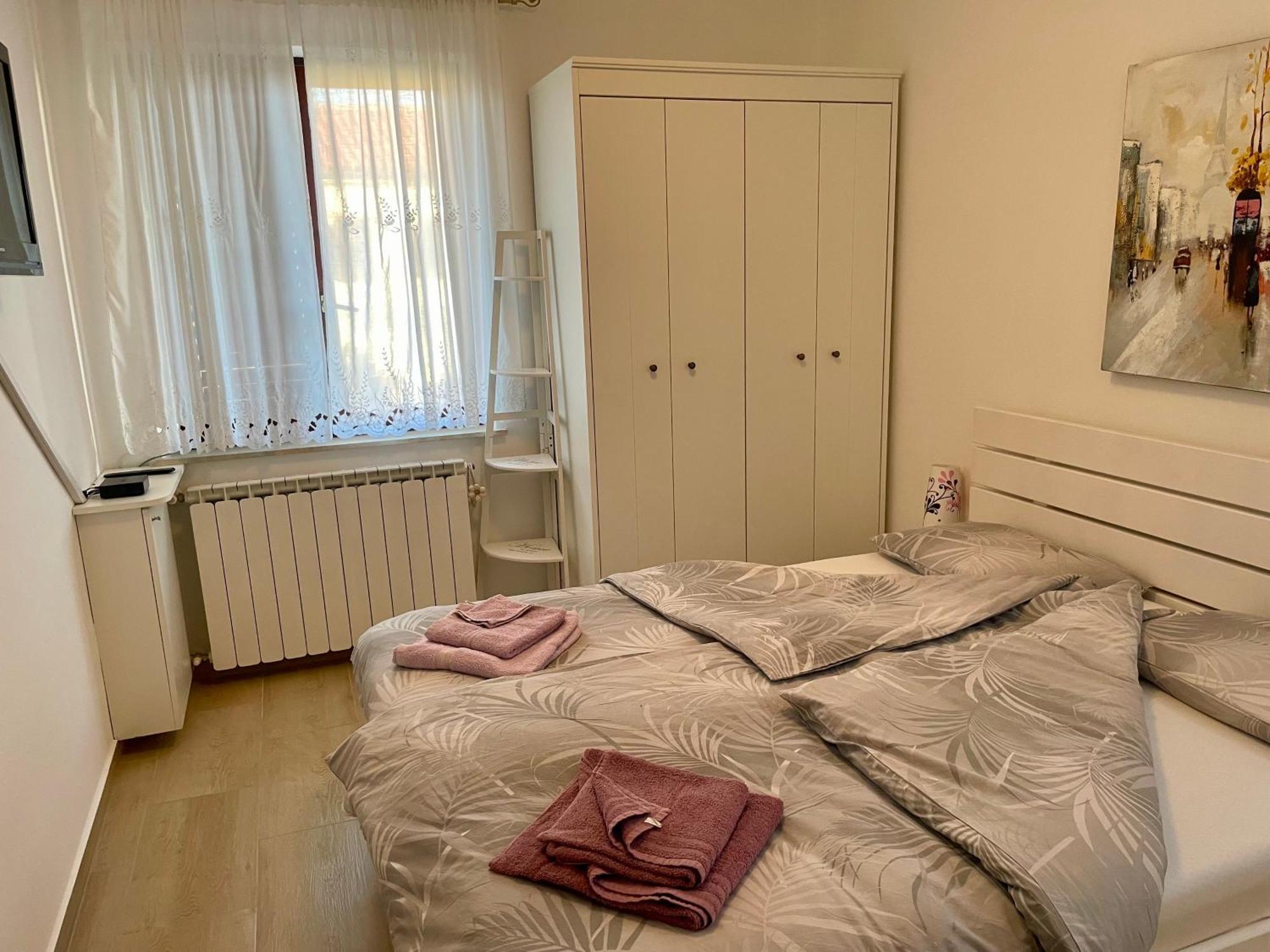 Apartments Kolorcek イゾラ エクステリア 写真